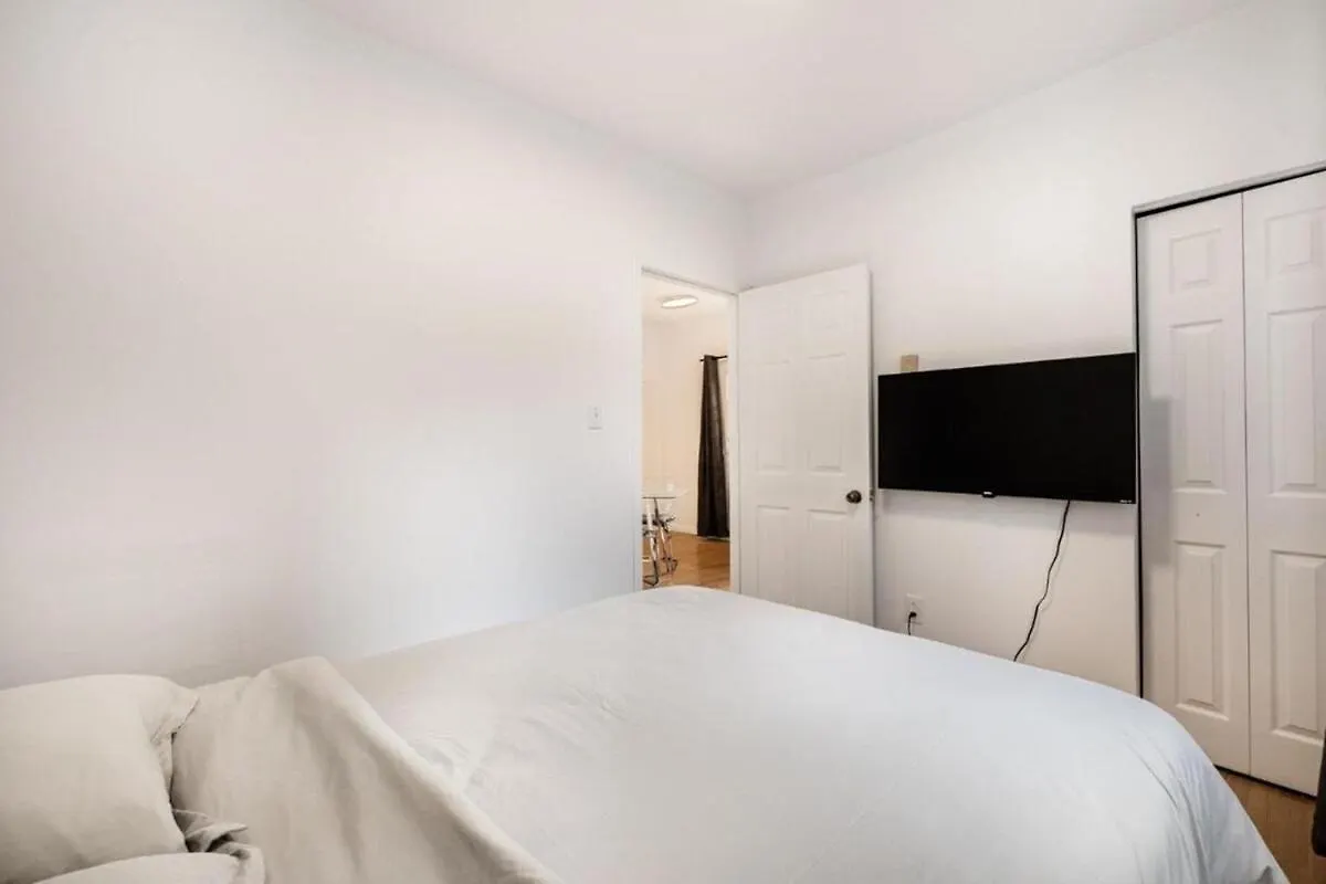 C 09 - 1 Bedroom Apartment モントリオール